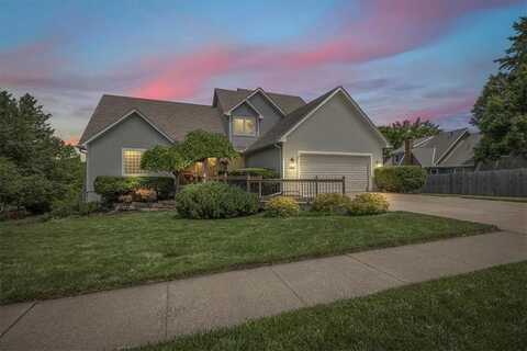 2915 Victoria Lane Drive, Blue Springs, MO 64015