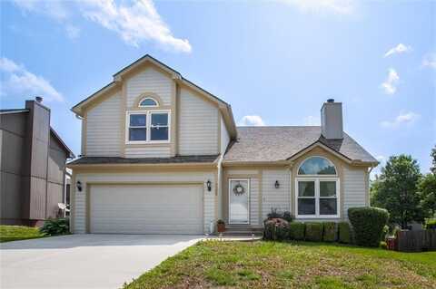 7325 N Richmond Avenue, Kansas City, MO 64158