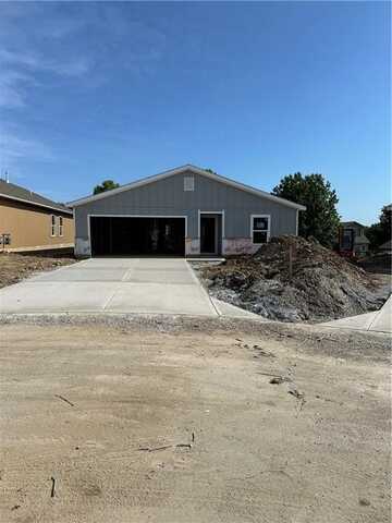 2133 Brook Ridge Circle, Tonganoxie, KS 66086