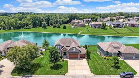 1216 Hillmann Lane, Warrensburg, MO 64093