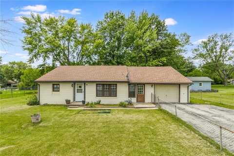 7306 N Holmes Avenue, Gladstone, MO 64118