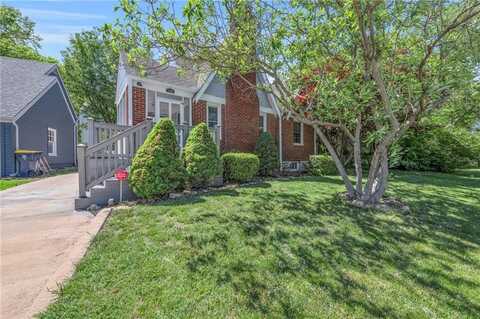 7126 CHARLOTTE Street, Kansas City, MO 64131