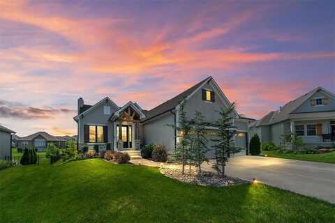 3053 NW Thoreau Lane, Lees Summit, MO 64081