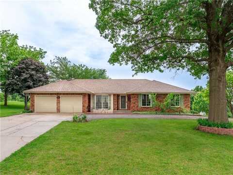 5901 NE Palomino Drive, Saint Joseph, MO 64505