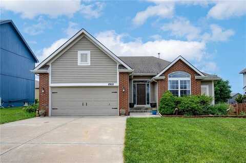 8905 NE 101st Street, Kansas City, MO 64157
