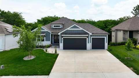 821 Old Paint Road, Raymore, MO 64083