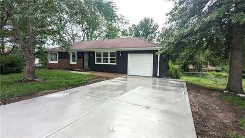 8105 E 100TH Street, Kansas City, MO 64134