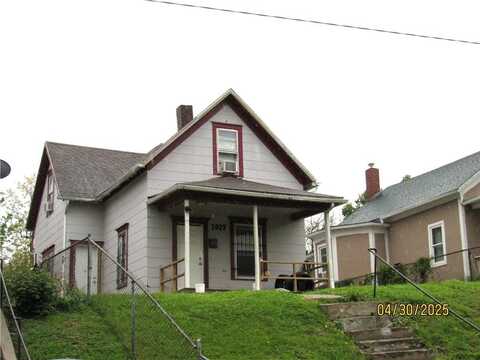 1027 Barnett Avenue, Kansas City, KS 66102