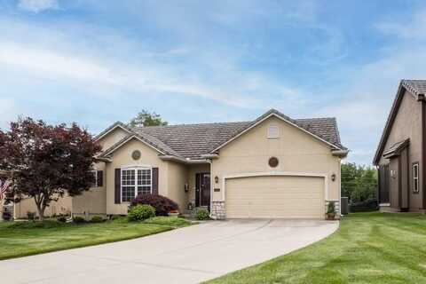 3845 NW CIMARRON Street, Lees Summit, MO 64064