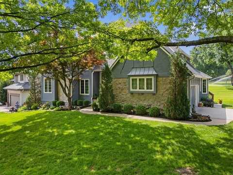 12600 Wenonga Lane, Leawood, KS 66209