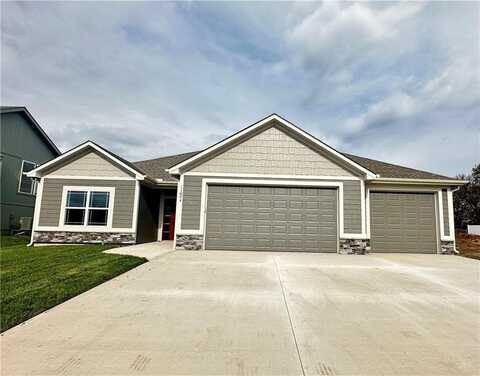 11805 E Ridgeview Court, Peculiar, MO 64078