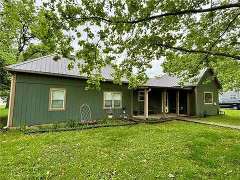 201 E Maple Street, Drexel, MO 64742