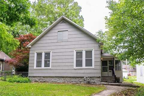 502 Vine Street, Leavenworth, KS 66048
