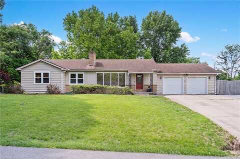 205 NW 54th Terrace, Gladstone, MO 64118