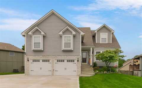 1703 Gunner Avenue, Greenwood, MO 64034