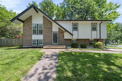 1700 W Normandy Drive, Olathe, KS 66061
