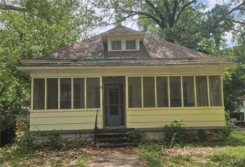 707 W 8th Street, Pittsburg, KS 66762