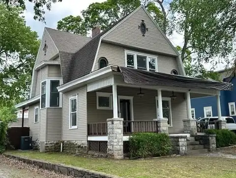 1052 S Garrison Avenue, Carthage, MO 64836