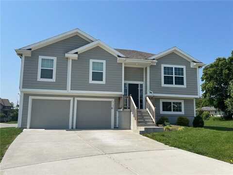 21800 Southcreek Road, Peculiar, MO 64078