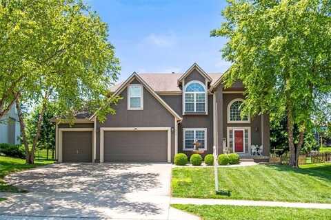 600 SW GENTRY Lane, Lees Summit, MO 64081