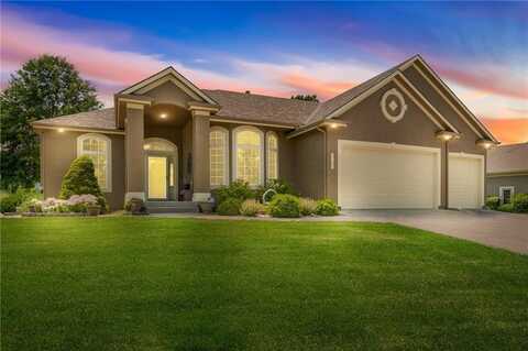 4148 SE Paddock Drive, Lees Summit, MO 64082