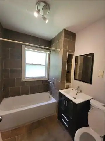 5000 Agnes Avenue, Kansas City, MO 64130