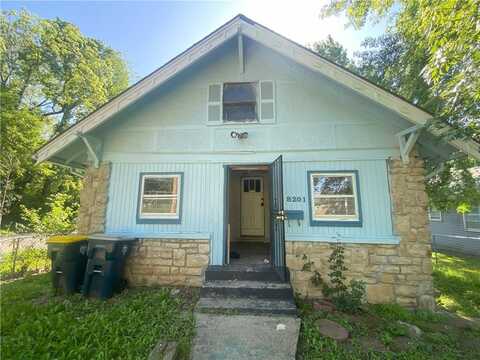 8201 Lydia Avenue, Kansas City, MO 64131