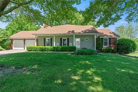 15017 Woodcliffe Circle, Kearney, MO 64060