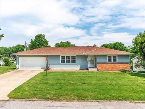 3509 W Lantern Lane, Saint Joseph, MO 64506