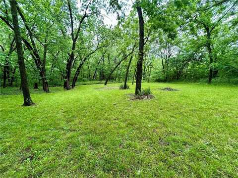 125 Rock Hill Road, Lacygne, KS 66040