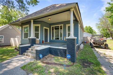 416 E 5th Street, Cherryvale, KS 67335