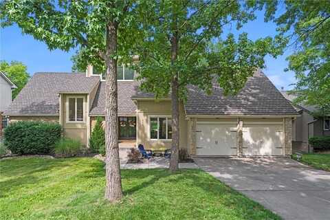 224 NW Locust Street, Lees Summit, MO 64064
