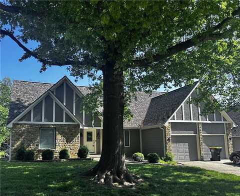 1817 NE Waterfield Lane, Blue Springs, MO 64014