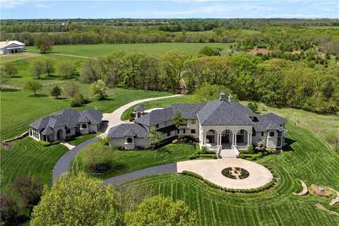 18560 Lackman Road, Olathe, KS 66062