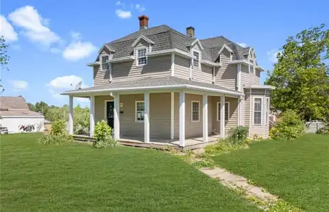301 W Van Buren Street, Gallatin, MO 64640