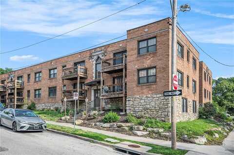 1104 W 46th Street, Kansas City, MO 64111