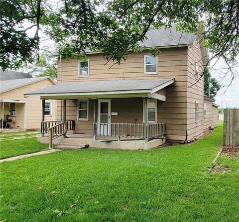 620 North Chestnut Street, Iola, KS 66749