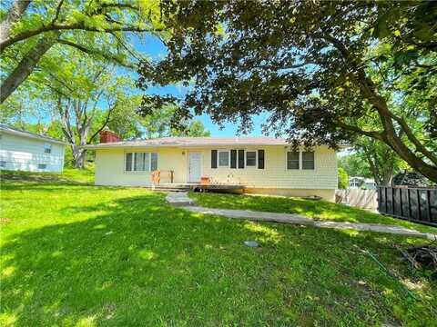 7904 Ella Avenue, Kansas City, KS 66112
