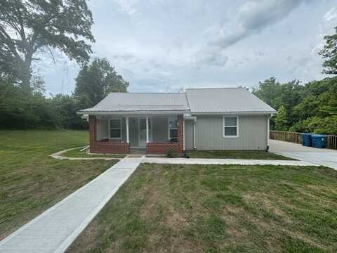 11828 E Roberts Street, Sugar Creek, MO 64054