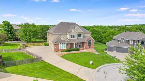 2704 SW GRAY Lane, Lees Summit, MO 64081