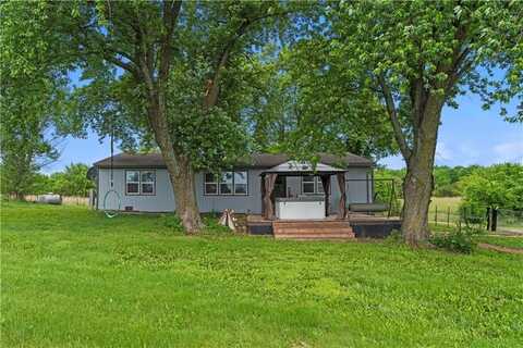 17913 258 Street, Tonganoxie, KS 66086