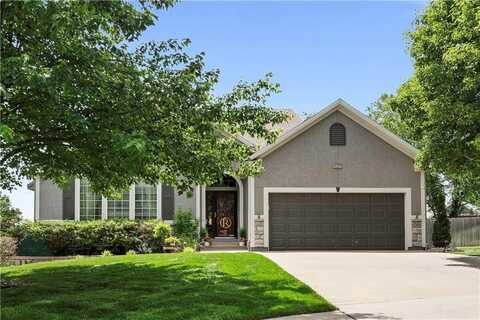 525 S Persimmon Drive, Olathe, KS 66061