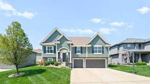 920 Doe Drive, Raymore, MO 64083