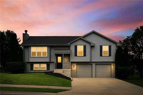 1705 JOHNSTON Drive, Raymore, MO 64083