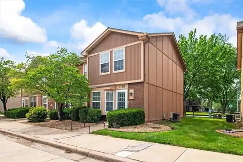 719 SW Liggett Unit #D Road, Blue Summit, MO 64015