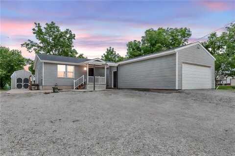 630 N Linn Valley Drive, Linn Valley, KS 66040
