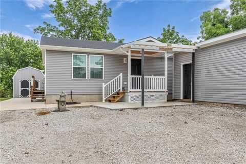 630 N Linn Valley Drive, Linn Valley, KS 66040