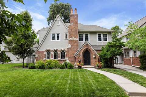 660 Romany Road, Kansas City, MO 64113