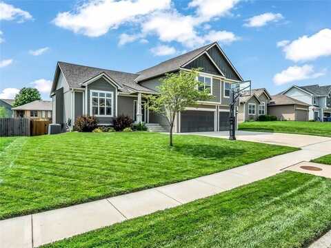 14606 Green Castle Street, Smithville, MO 64089
