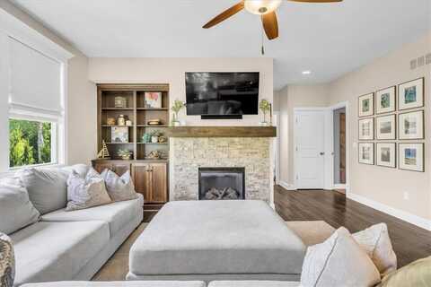 8135 NE 80th Terrace, Kansas City, MO 64158